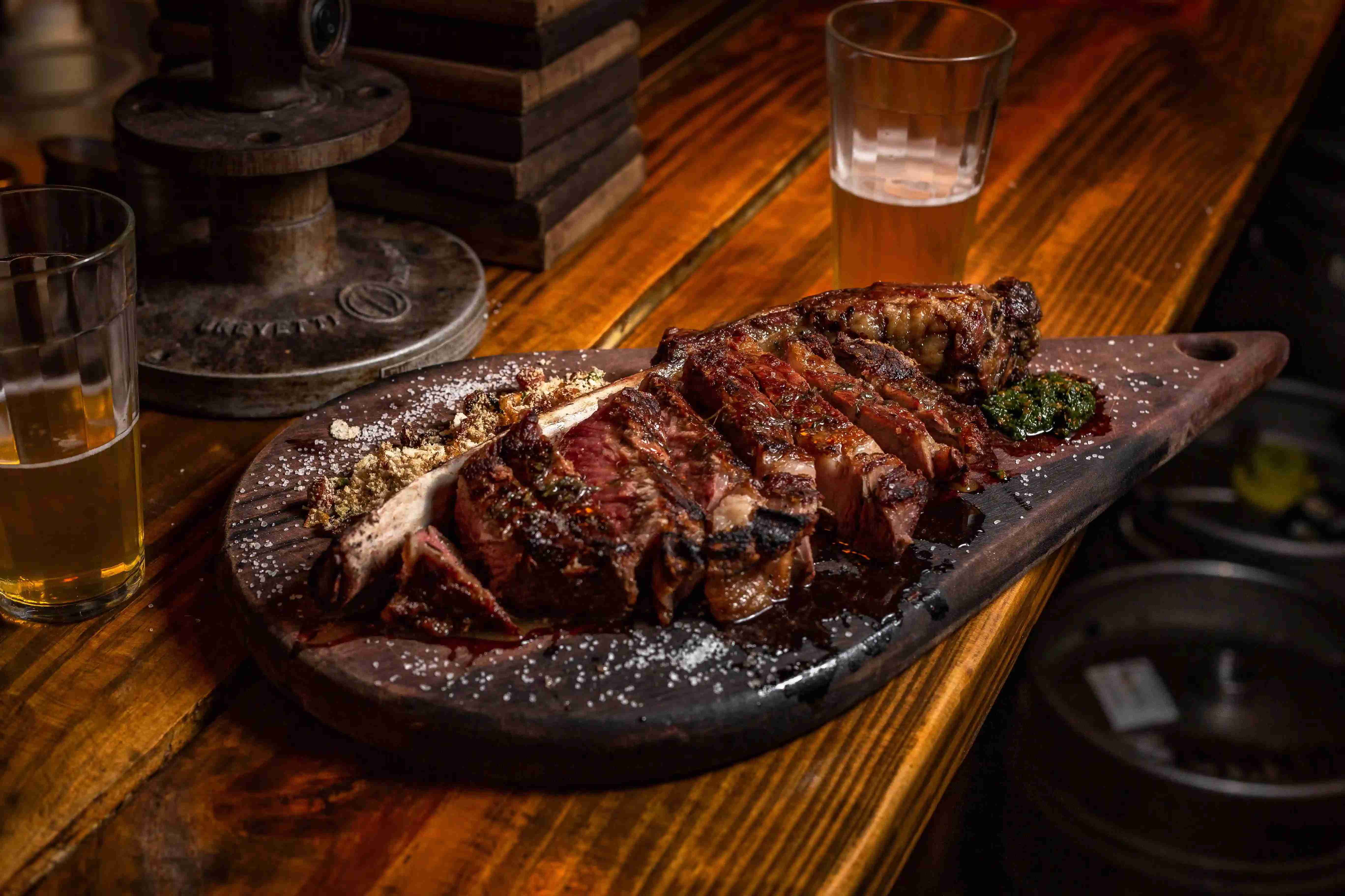 Picanha premium grelhada na brasa - Bar do Açougueiro Curitiba